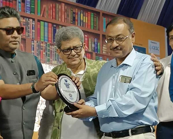 Publishers & Booksellers Guild acknowledged team Peerless Hospital and Dr. Sudipta Mitra, Chief Executive, Medical Projects & Development for supporting the International Kolkata Book Fair for consecutive years through Emergency Medical Booth.
